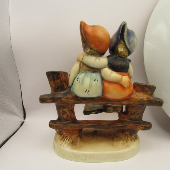 Vintage Collection of  Hummel Goebel W Germany "Coquettes" & Decor PLate Bundle - Picture 5 of 15